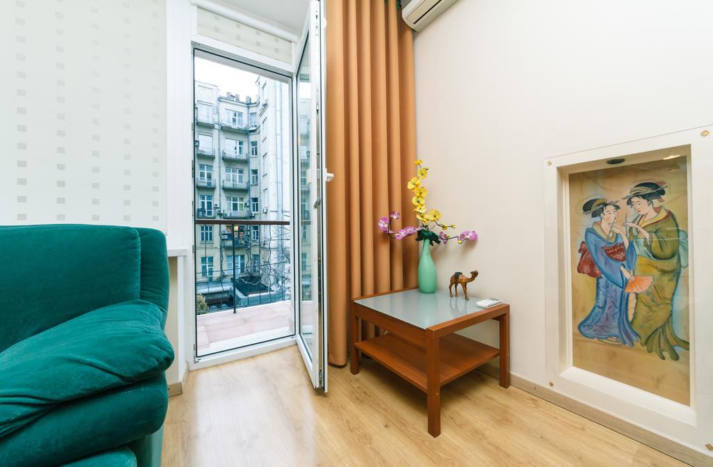 Apartments On Independence Square Kiev Luaran gambar