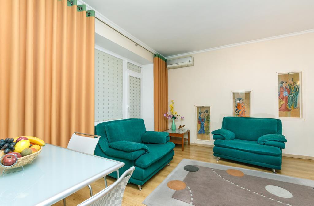 Apartments On Independence Square Kiev Luaran gambar