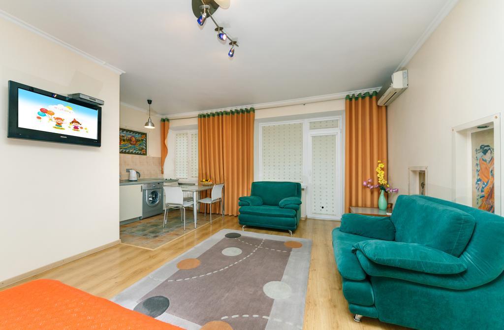Apartments On Independence Square Kiev Luaran gambar
