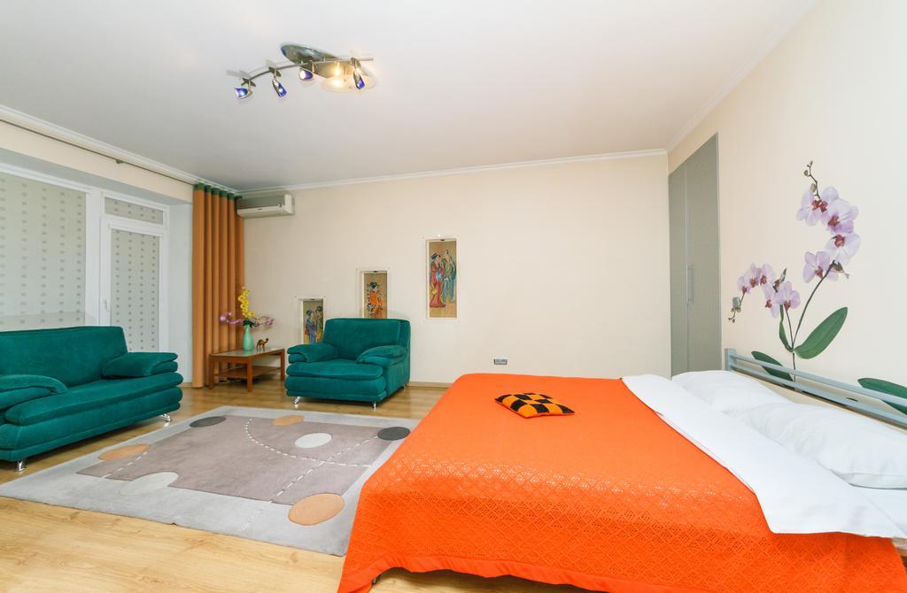 Apartments On Independence Square Kiev Luaran gambar