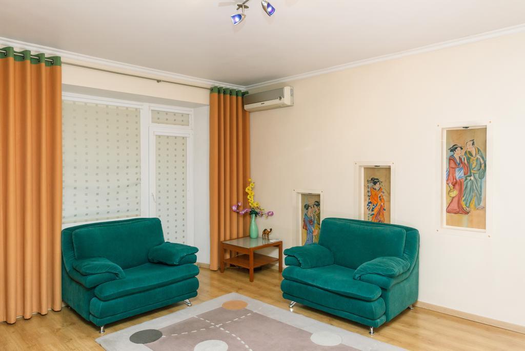 Apartments On Independence Square Kiev Luaran gambar