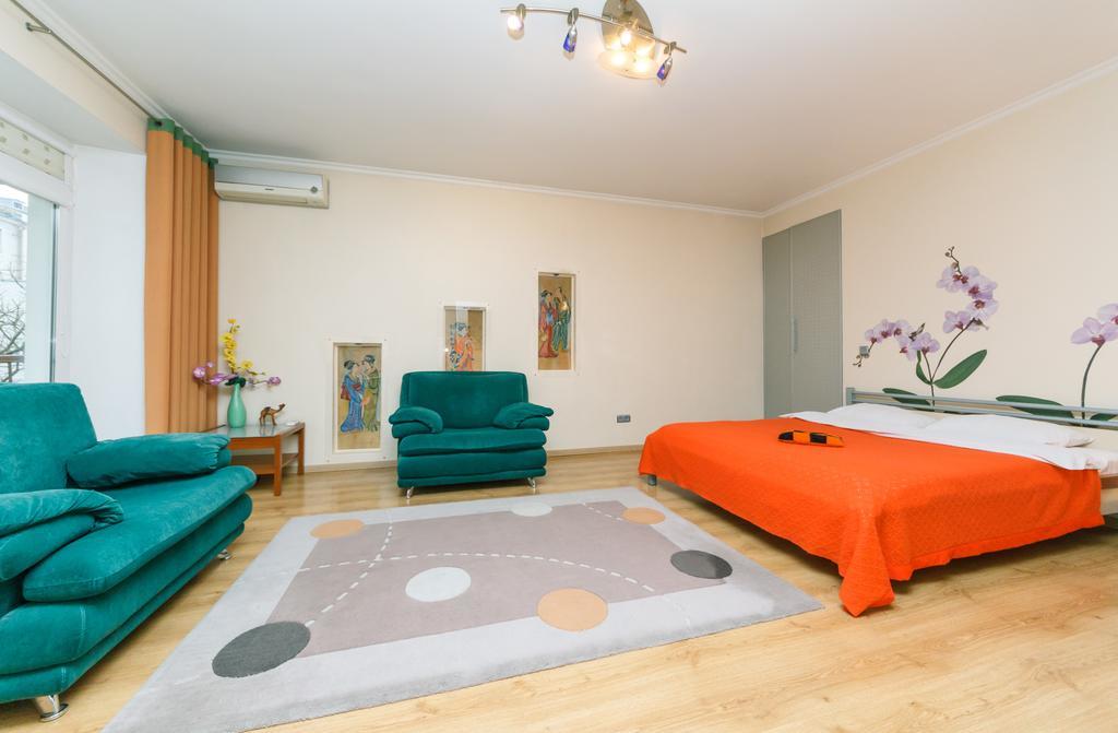 Apartments On Independence Square Kiev Luaran gambar